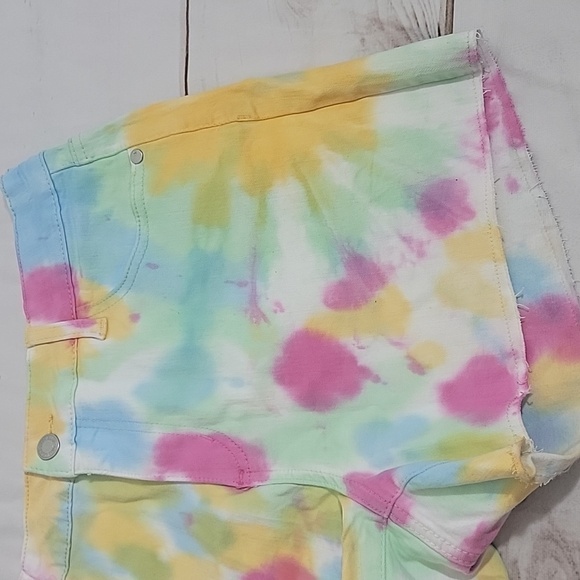 JUDY Blue Pastel Tie Dye Cutoff Shorts size Large Raw Hem Frayed - Picture 2 of 4
